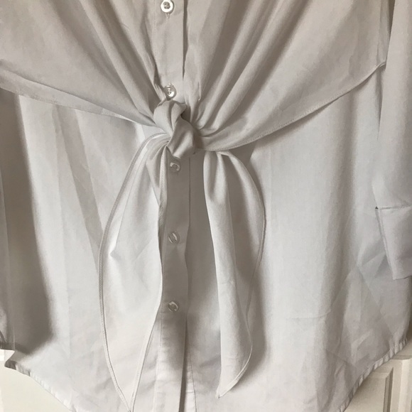 Monroe & Main White Button Down Front Tie Shirt - Picture 4 of 5